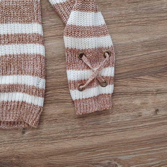 Sweater - Picture 2 of 4